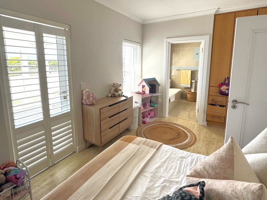 To Let 3 Bedroom Property for Rent in Thesen Islands Western Cape